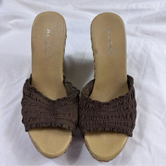 Wedge sandals from Aldo. Size 38 which it says is a 7 in US size - Picture 1 of 8